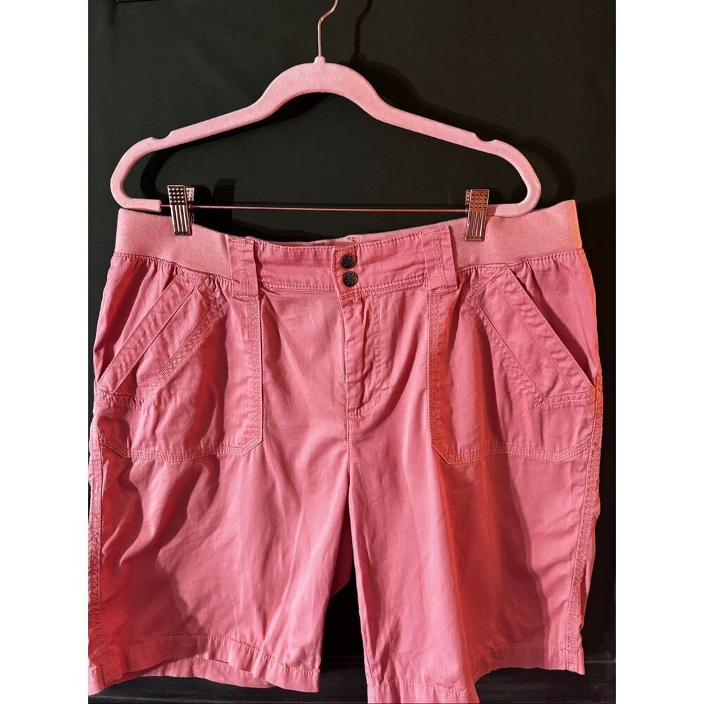 Lee premium salmon colored short